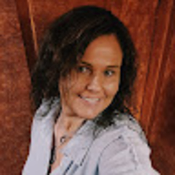 Meet your Posher, Larenda - Picture 1 of 1